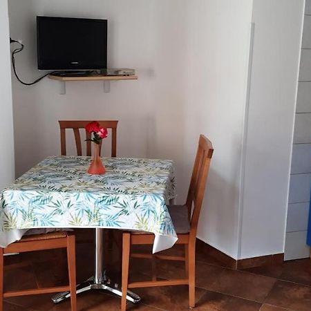 Antonio Apartman 2 Veli Lošinj Buitenkant foto
